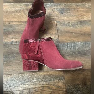 Burgundy snake skin print Toms booties